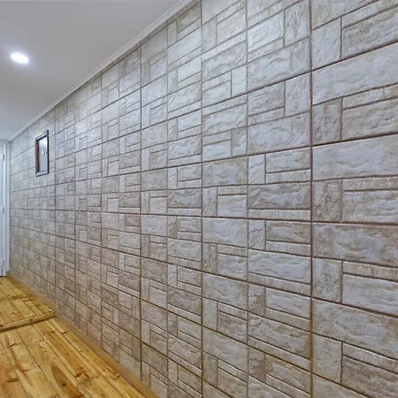New! Family On The Walls Of Apartment *