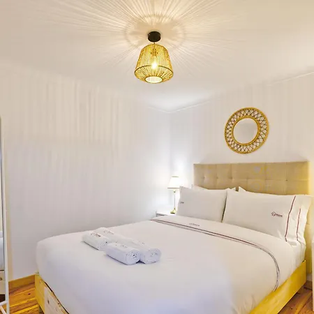 New! Family On The Walls Of Lisboa