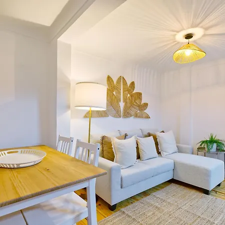 New! Family On The Walls Of