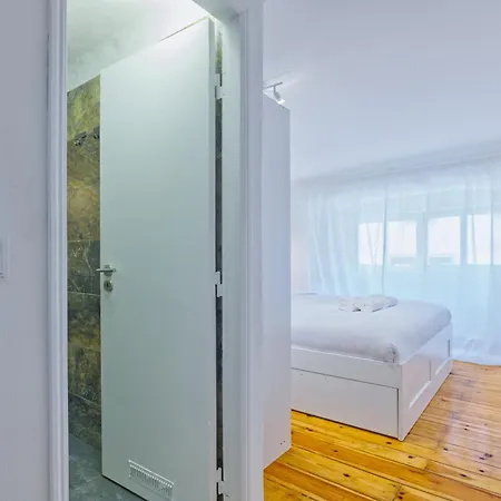 New! Family On The Walls Of