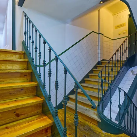 New! Family On The Walls Of Appartement