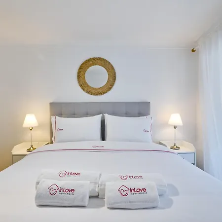 New! Family On The Walls Of Appartement