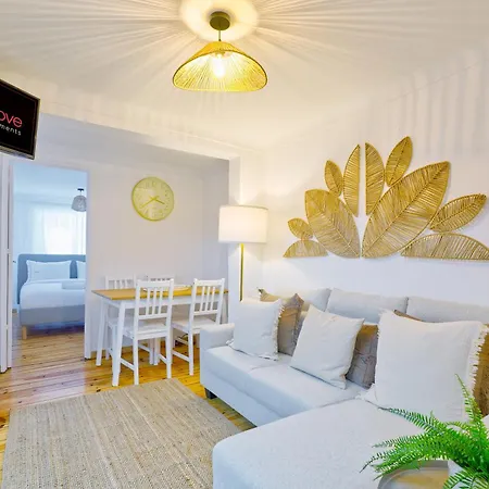 New! Family On The Walls Of Appartement *