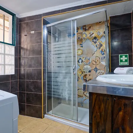 New! Family On The Walls Of *